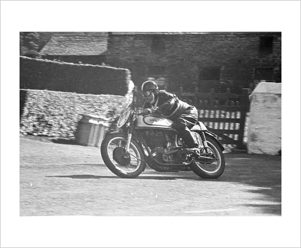 Dennis Parkinson (Norton) 1951 Senior Manx Grand Prix