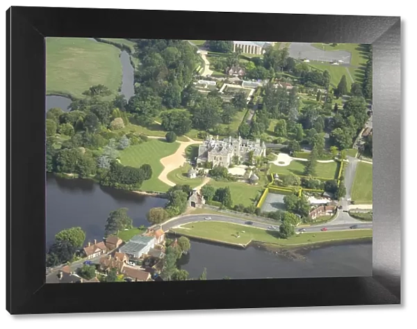 Palace House and Beaulieu grounds from the air