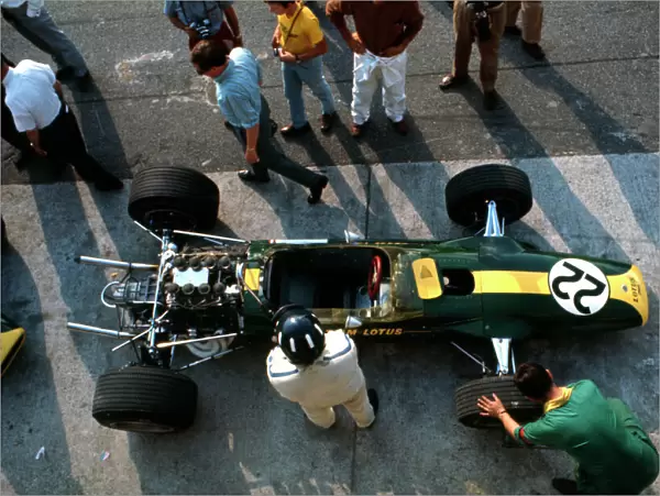 Graham Hill, Lotus 49. Italian GP 1967