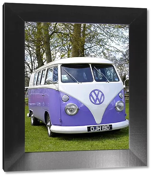 VW Volkswagen Classic Camper van 1966 Purple & white