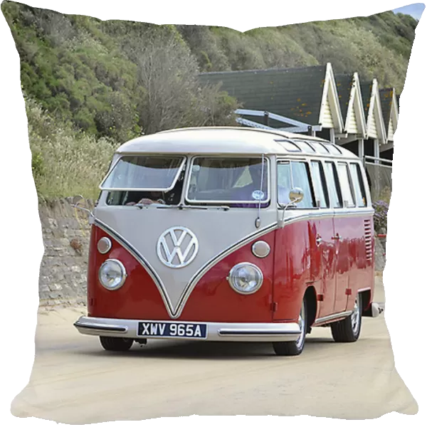 VW Volkswagen Classic Camper van 1963 Red & cream