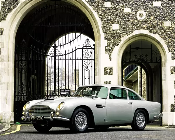 Aston Martin DB5 James Bond, 1965