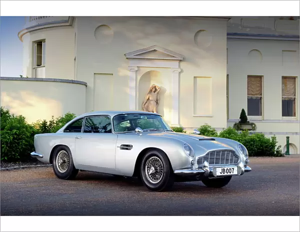 Aston Martin DB5 (original James Bond 007 Goldfinger car) 1964 silver