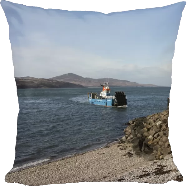 The Eilean Dhiura ferry crossing the Sound of Islay between the isalnds of Islay and Jura
