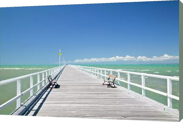 AUSTRALIA, Queensland, Fraser Coast, Hervey Bay. Urangan Pier on Hervy Bay