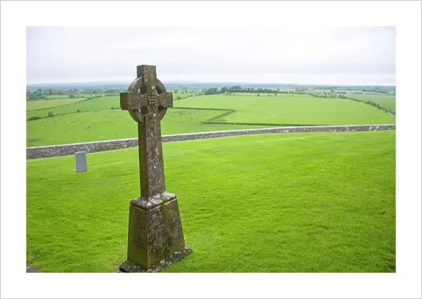 Killkenny, Ireland. The dramatic Spectacle of the Rock of Cashel and its gravesites