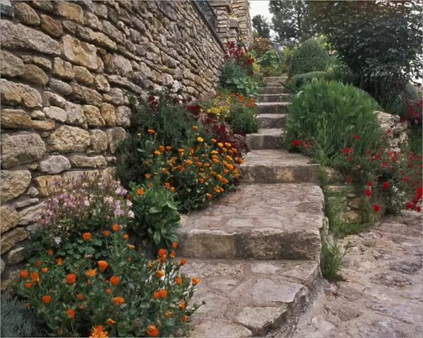 A nicely landscaped stairway in Provence, France