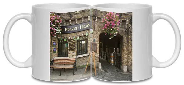 Europe, Ireland, Dublin. Exterior of Brazen Head pub, established in 1198 AD. Credit as