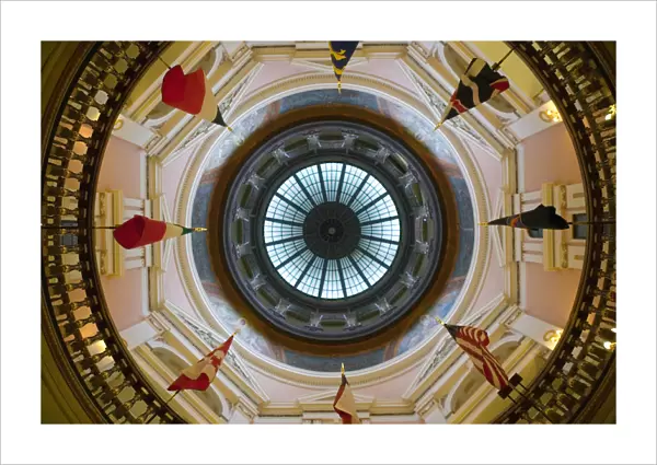 USA-Kansas-Topeka: Kansas State Capital- View of the Dome Interior