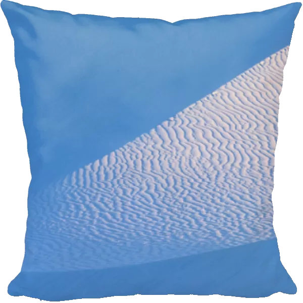 NA, USA, New Mexico, White Sands National Monument. Gypsum Dunes