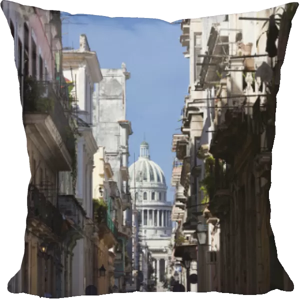 Cuba, Havana, Havana Vieja, Muralla street view towrds the Capitolio Nacional