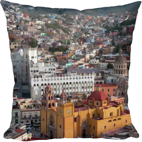North America, Mexico, Guanajuato State, Guanajuato, Cathedral, Univeristy (Universidad)