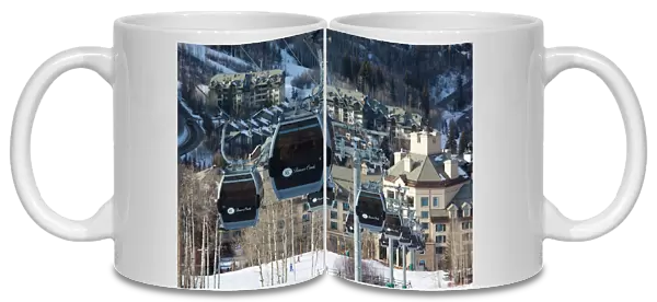 USA, Colorado, Beaver Creek, Beaver Creek Ski Resort, gondola