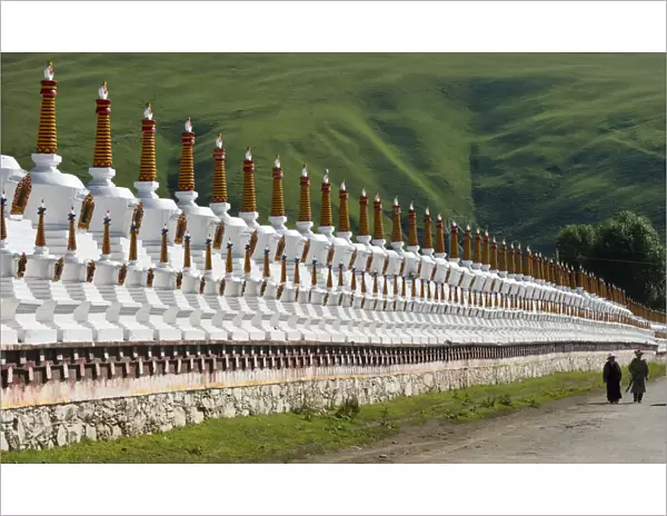 Chortens of Huiyuan Temple, Bamei, Garze Tibetan Autonomous Prefecture, western Sichuan