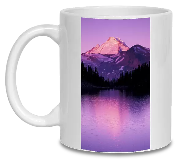 North America, USA, Washington, Mount Baker Wilderness. Mt. Baker, dawn at Iceberg Lake