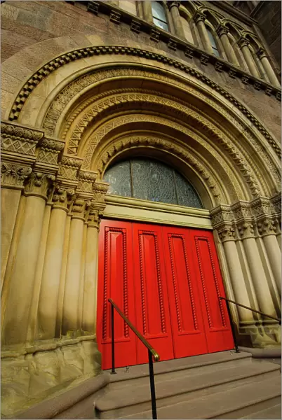 Church of the Holy Trinity Episcopal churchs red door in Rittenhouse Square