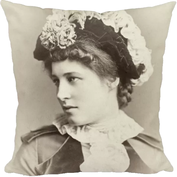 LILLIE LANGTRY (1852-1929). English actress