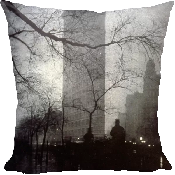 NEW YORK: FLATIRON, 1905. Flatiron Building, New York City: photograph, 1905, by Edward Steichen