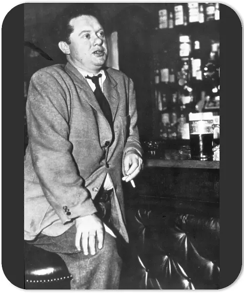 Welsh poet. In a New York bar, 1952