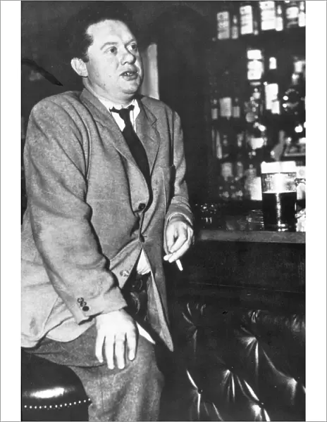 Welsh poet. In a New York bar, 1952