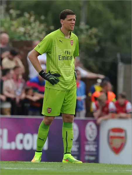 Wojciech Szczesny Training at Boreham Wood: Arsenal's Pre-Season Friendly