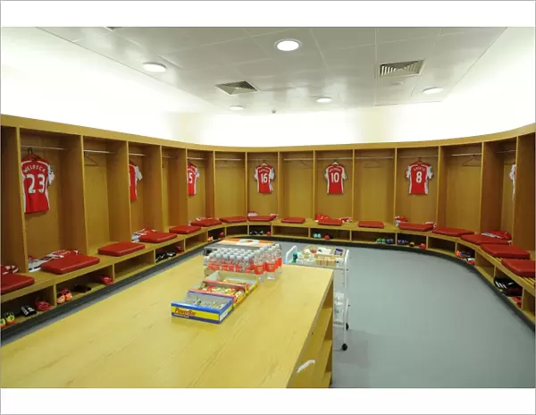 Arsenal Changing Room: Preparing for the Derby - Arsenal vs. Tottenham Hotspur (2014-15)