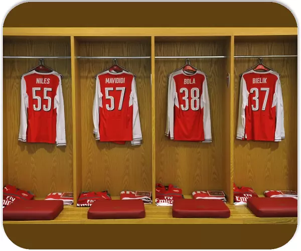 Arsenal shirts in the changingroom before the match. Arsenal 0: 2 Southampton. EFL Cup