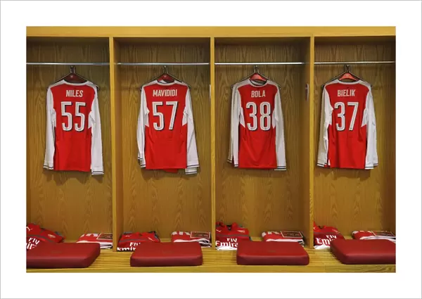 Arsenal shirts in the changingroom before the match. Arsenal 0: 2 Southampton. EFL Cup