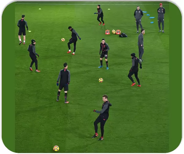 Arsenal Players Warm Up before Crystal Palace Match (2017-18 Premier League)