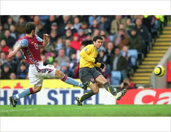 Jose Reyes (Arsenal) Liam Ridgewell (Aston Villa). Aston Villa 0: 0 Arsenal