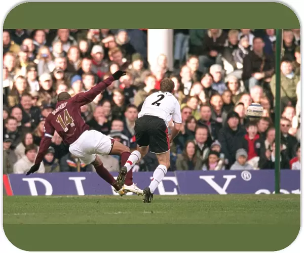 Thierry Henry scores Arsenals 1st goal under pressure from Moritz Volz (Fulham)