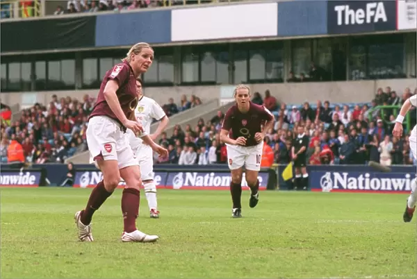 Kelly Smith scores Arsenals 4th goal from the penalty spot