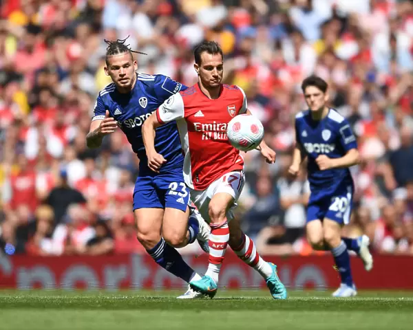 Arsenal's Cedric Outpaces Phillips: Thrilling Moment from Arsenal vs Leeds United Premier League Clash