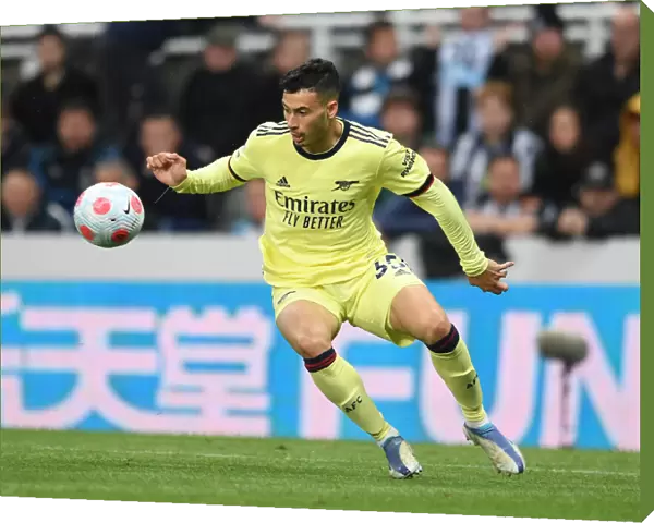 Gabriel Martinelli in Action: Arsenal's Thrilling Performance Against Newcastle United, Premier League 2021-22