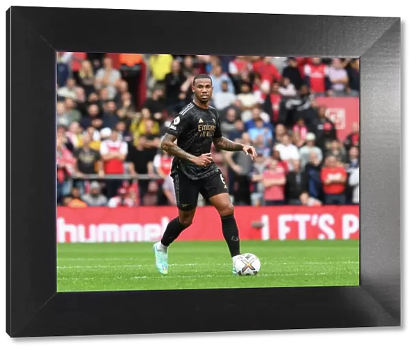 Gabriel Magalhaes in Action: Southampton vs. Arsenal, Premier League 2022-23