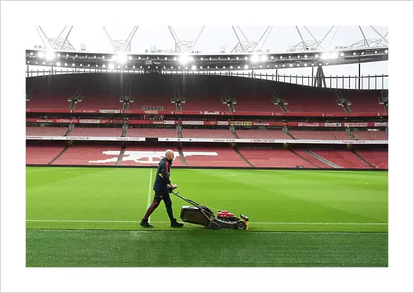 Arsenal FC: Pre-Match Grounds Crew Preparing Emirates Stadium for Arsenal v Nottingham Forest (2022-23)