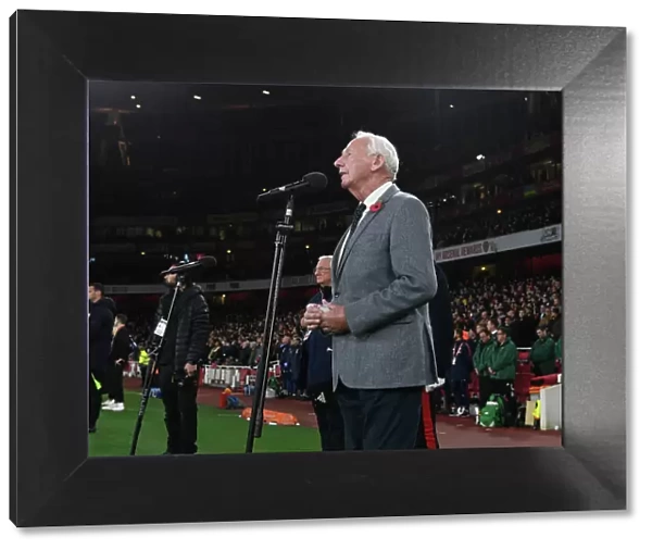 Arsenal Honors Bob Wilson with Emotional Pre-Match Tribute at Emirates Stadium