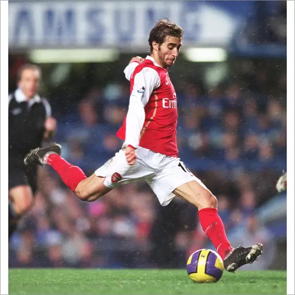 Flamini in Action: Arsenal vs. Chelsea, FA Premiership, Stamford Bridge (2006)