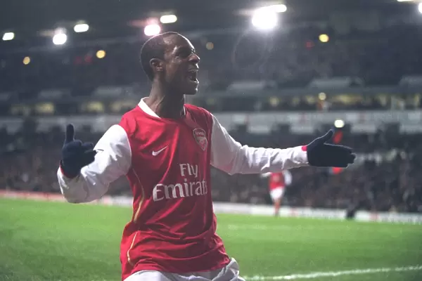 Justin Hoyte celebrates Arsenals 1st goal scored by Julio Baptista which he created with a cross. Tottenham Hotspur 2: 2 Arsenal. Carling Cup Semi Final 1st Leg. White Hart Lane, London, 24  /  1  /  07. Credit: Arsenal Football Club  / 