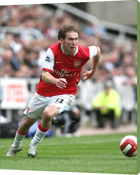 Alex Hleb in Action: Arsenal's Unbeaten Stalemate at Newcastle United, FA Premiership 2007