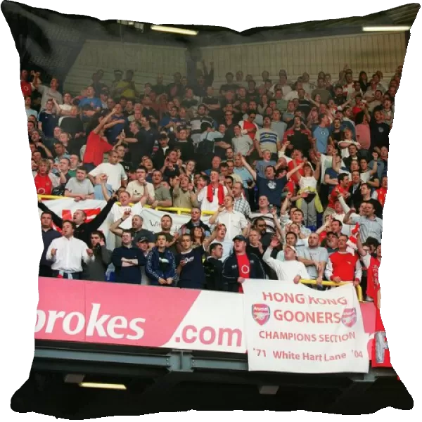Arsenal Fans celebrate winning the League. Tottenham Hotsour v Arsenal
