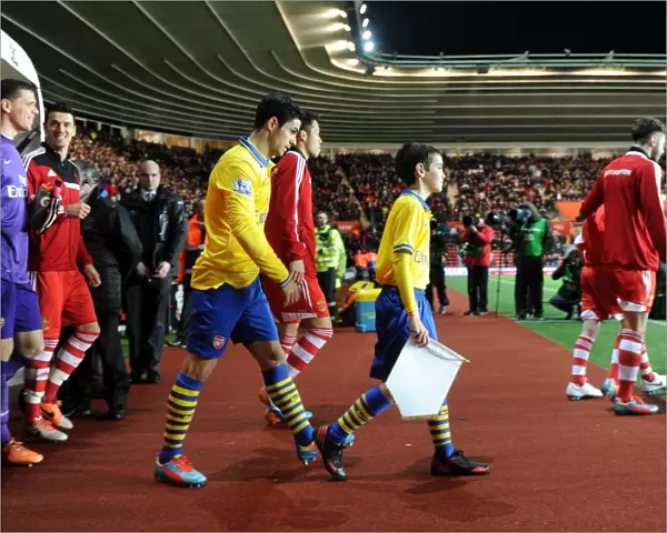 Mikel Arteta (Arsenal) with the mascot. Southampton 2: 2 Arsenal. Barclays Premier League