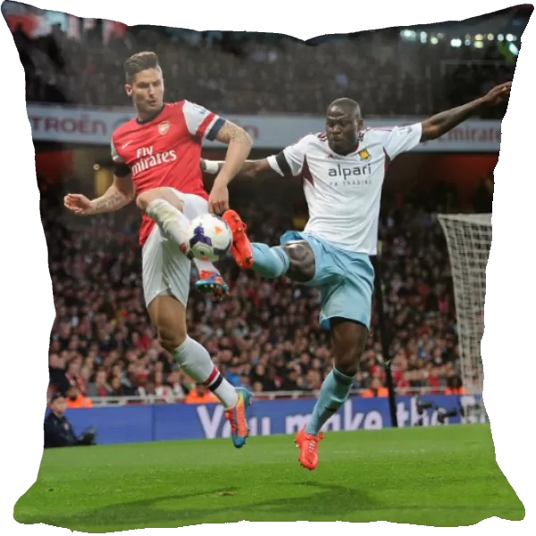 Giroud vs. Demel: Intense Battle at the Emirates - Arsenal v West Ham United, Premier League