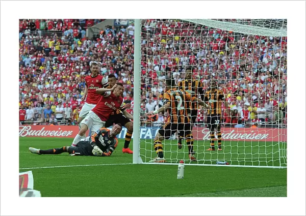 Arsenal's Koscielny Scores the Decisive Goal in FA Cup Victory over Hull City