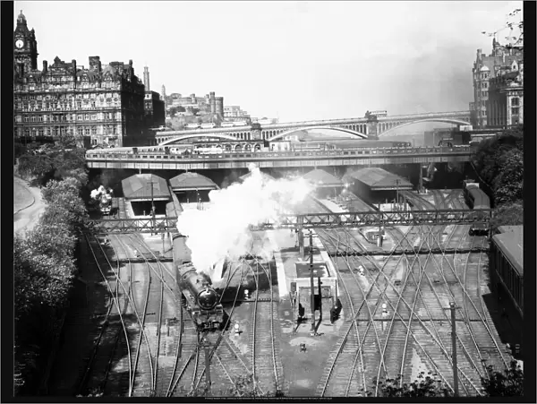 Edinburgh Waverley Station, c 1950s
