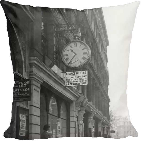 GMT Clock 1916, first year of daylight saving