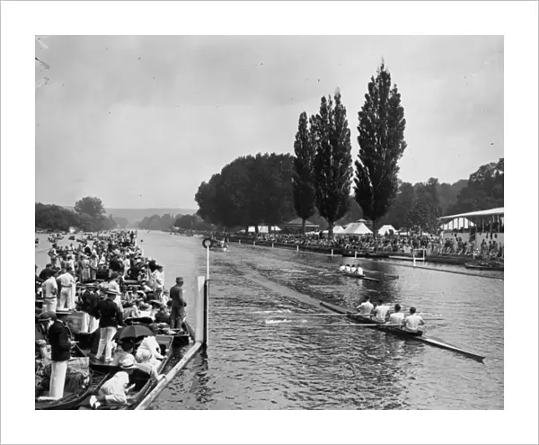 Boat Race. 3rd July 1929: Thames Rowing Club beating Courtenay Lodge Rowing