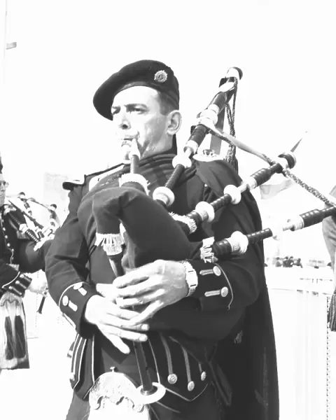 Scottish pipe band, (B&W)