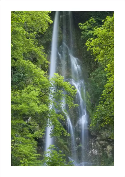 Uracher Wasserfall waterfall, Swabian Alb, Baden-Wuerttemberg, Germany, Europe