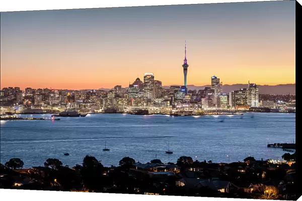 Skyline of Auckland with the Sky Tower at dusk, Auckland, North Island, New Zealand